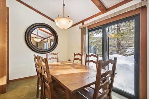 upper level-dining area-_dsc7277