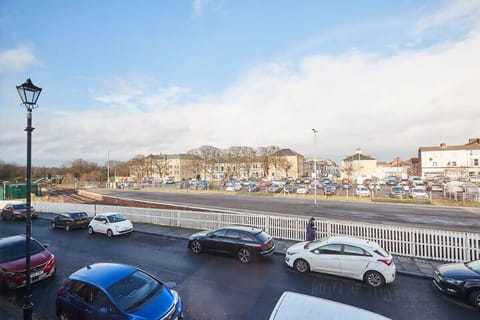 Station Cottage, Saltburn-by-the-Sea - Host & Stay