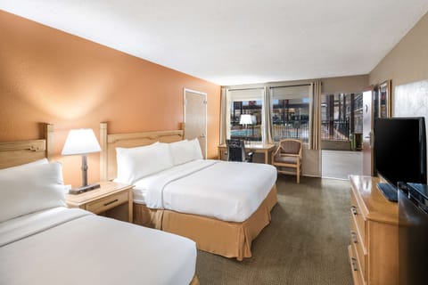 Desk, laptop workspace, iron/ironing board, free WiFi