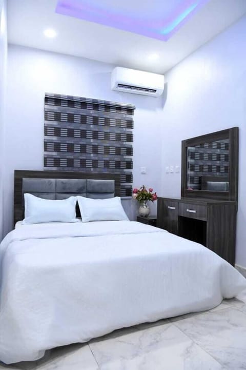 Standard Single Room | Free WiFi, bed sheets