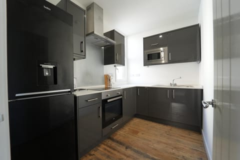 Apartment | Private kitchen | Fridge, microwave, oven, stovetop