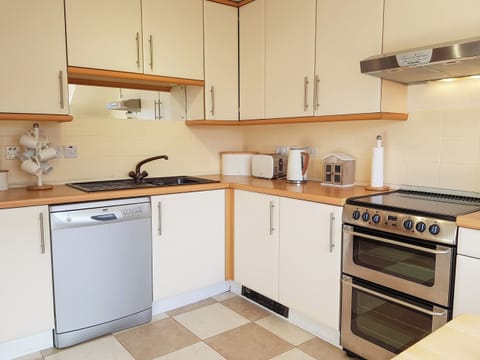 Kitchen | The Old Post Office at Loch Tay, Aberfeldy, near Loch Tay