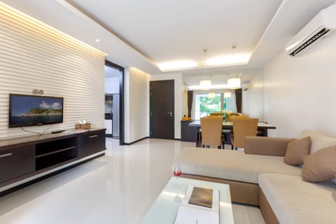 2 Bedroom Suite  | Living area | LCD TV