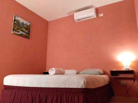 Economy Double Room | Desk, free WiFi, bed sheets