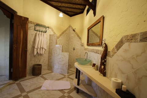 Family Villa, Ocean View | Bathroom | Shower, free toiletries, hair dryer, bathrobes