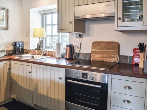 Kitchen area | Summerhill Tanyrhos, Manod, near Blaenau Ffestiniog