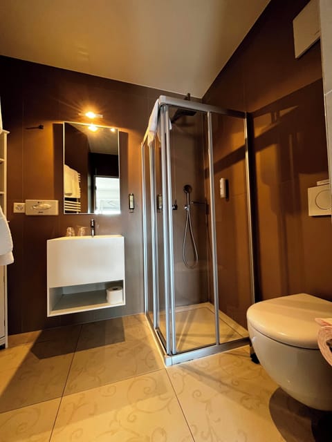 Junior Suite | Bathroom