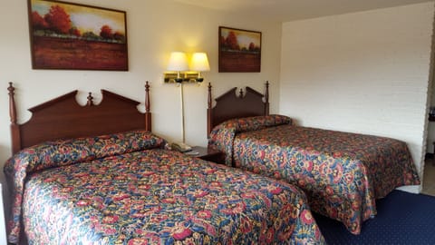 Standard Double Room, 2 Double Beds | Desk, free WiFi
