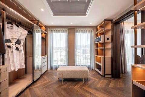 Grand Suite | Wardrobe