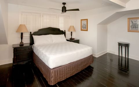 Superior Room, Non Smoking | Premium bedding, down comforters, pillowtop beds, in-room safe