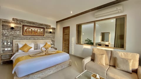 Luxury Room | Egyptian cotton sheets, premium bedding, pillowtop beds, free minibar