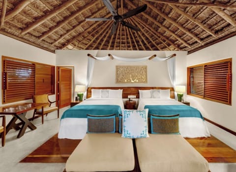 Luxury Villa, 2 Queen Beds (with Private Plunge Pool) | Egyptian cotton sheets, premium bedding, pillowtop beds, minibar