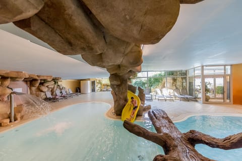 Indoor pool, seasonal outdoor pool, pool umbrellas, sun loungers