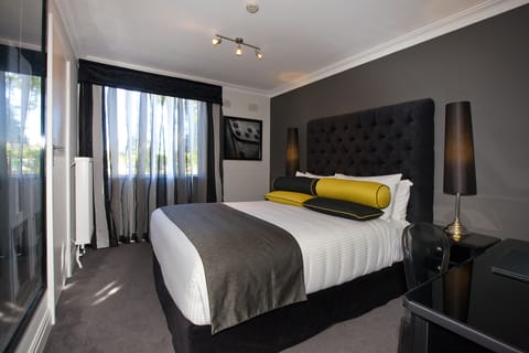 Heritage Room | Premium bedding, minibar, desk, blackout drapes