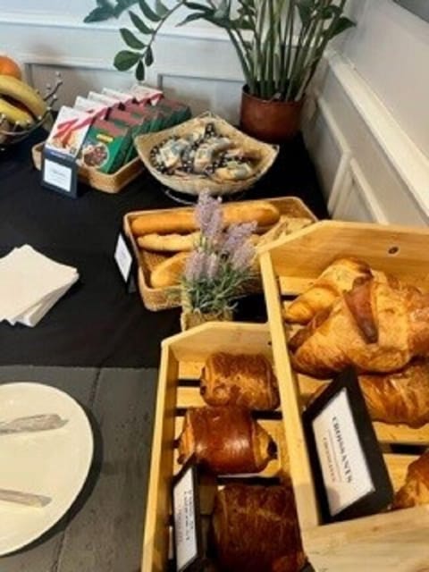 Daily buffet breakfast (EUR 13.50 per person)