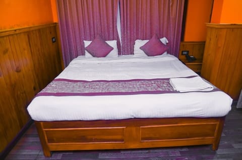 Standard Room, 1 Double Bed | Egyptian cotton sheets, premium bedding, memory foam beds, free WiFi