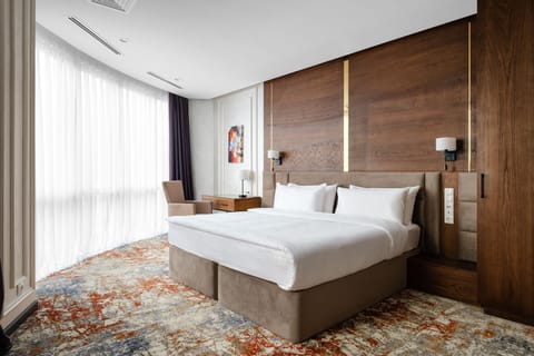 Deluxe Double or Twin Room | Premium bedding, minibar, in-room safe, desk