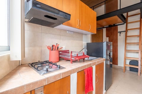 Traditional Loft | 1 bedroom, iron/ironing board, free WiFi, bed sheets