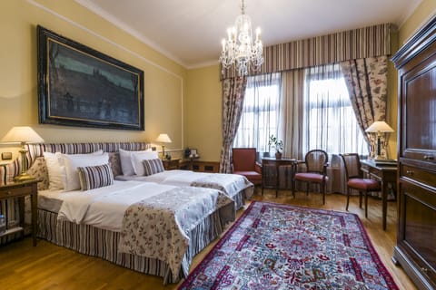Deluxe Double or Twin Room | 1 bedroom, Egyptian cotton sheets, premium bedding, down comforters