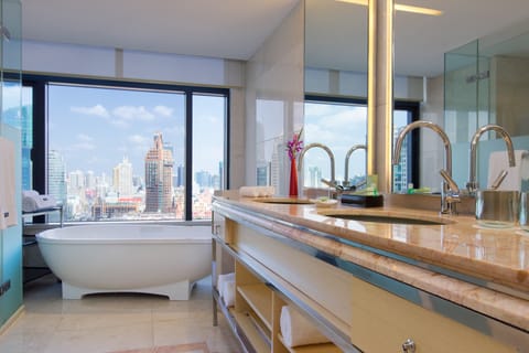 Club Suite, 1 Bedroom, City View | Bathroom | Separate tub and shower, deep soaking tub, rainfall showerhead