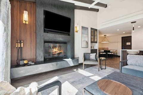 charterc430-9018_53659463825_o