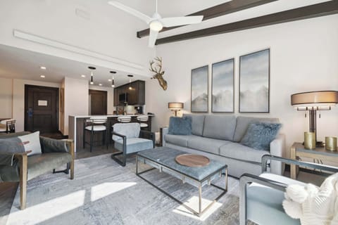 charterc430-9008_53658991496_o