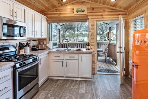 Surf Cabin | Private kitchen