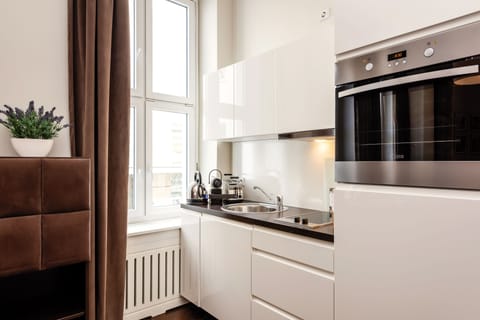 Studio | Private kitchen | Fridge, microwave, stovetop, espresso maker