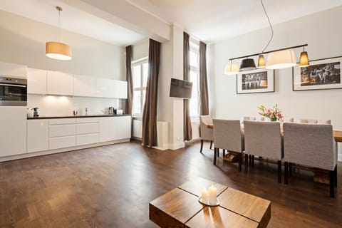 Suite, 3 Bedrooms | In-room dining