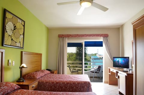 Deluxe Double Room | In-room safe, desk, free WiFi