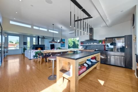 Refrigerator, 5 ring gas stove with 2 ovens, made in Italy , French Press coffee maker, microwave, and dishwasher, wine and beer fridge