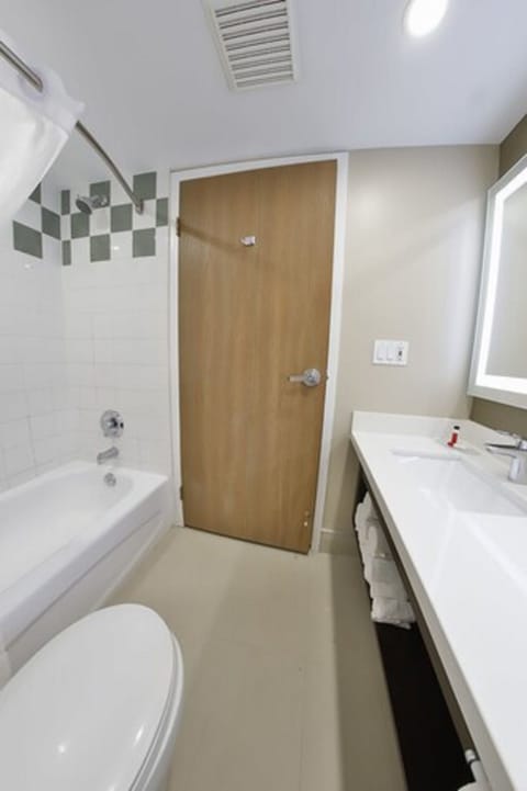 Room, 2 Queen Beds, Non Smoking | Bathroom | Shower, hair dryer, towels