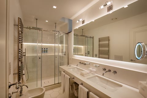 Luxury Suite Pool | Bathroom | Shower, rainfall showerhead, hair dryer, bathrobes