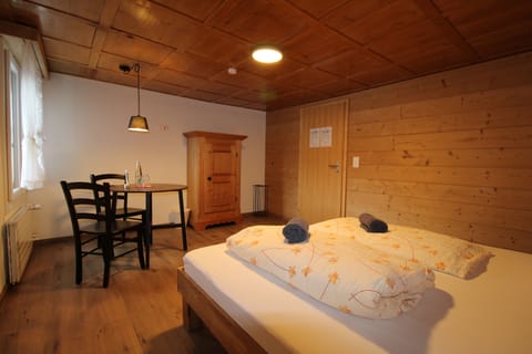 Basic Double Room, Shared Bathroom, Mountain View | Soundproofing, free WiFi