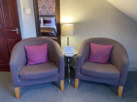 Comfort Double or Twin Room | Blackout drapes, iron/ironing board, free WiFi