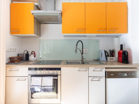 Apartment | Private kitchen