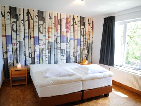 House | 3 bedrooms, individually furnished