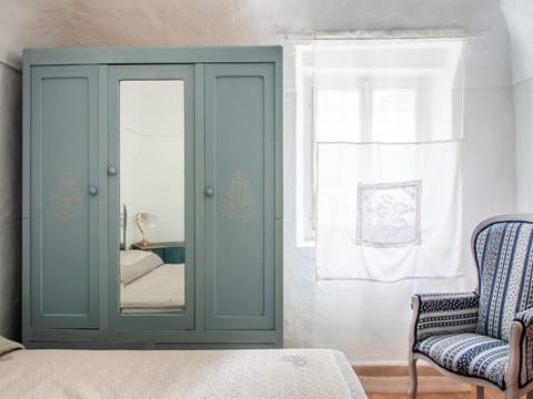 House | 2 bedrooms, individually furnished, bed sheets