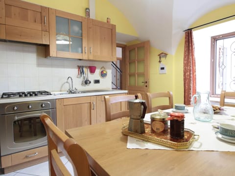 House | Private kitchen | Highchair