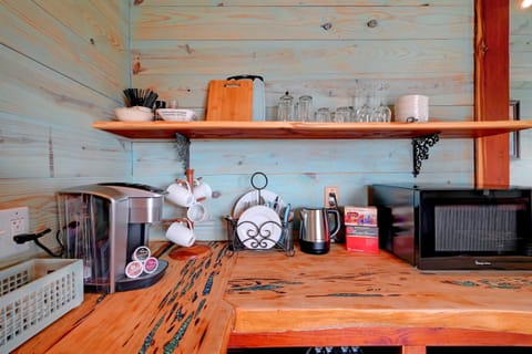 Keurig, Tea and Microwave