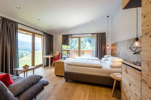 Junior Suite, Balcony, Mountain View (Panorama) | 1 bedroom, premium bedding, memory foam beds, minibar