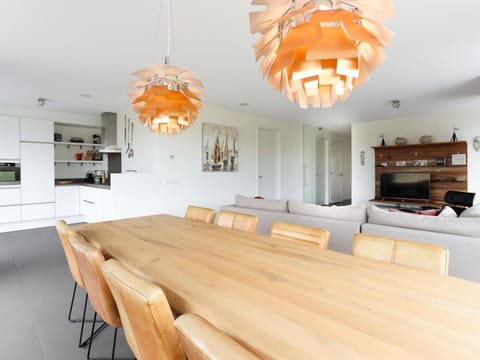 House | Dining