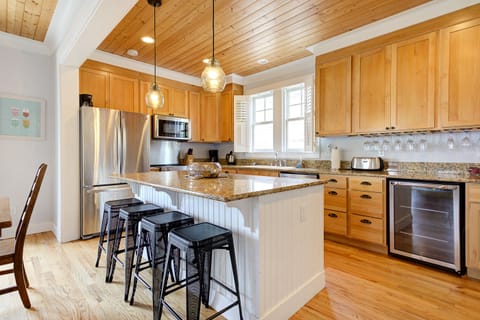 Cook, dine and gather in the beautifully equipped kitchen