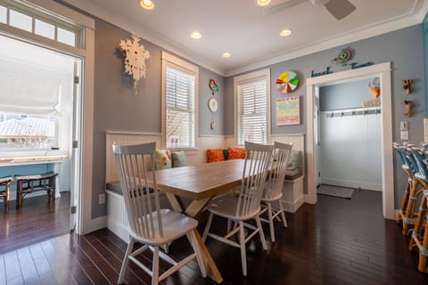 The dining table is the perfect place for great conversation