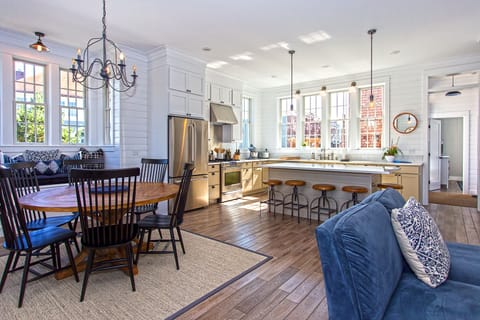 Spacious floor plan keeps everyone connected