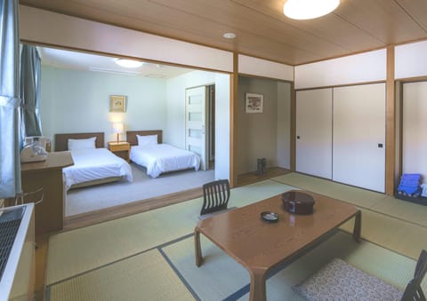 Japanese Western Style Room | In-room safe, desk, iron/ironing board, free WiFi