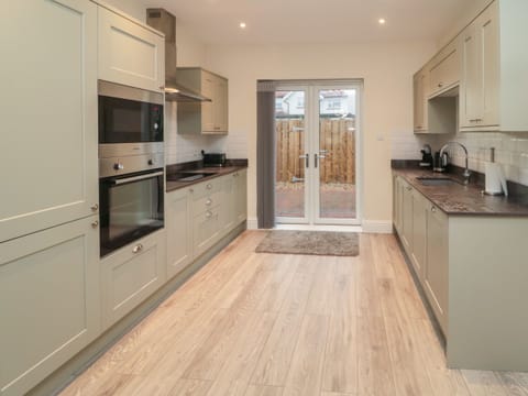 Fridge, dishwasher, electric kettle, toaster