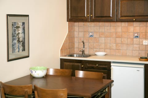 Standard Apartment, 1 Bedroom | Private kitchen | Fridge, stovetop, espresso maker, coffee/tea maker