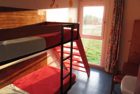 Shared Dormitory, Women only (Bed in)