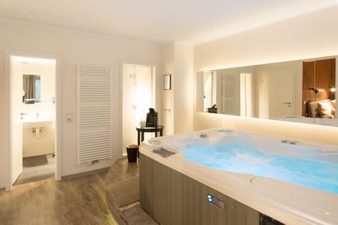 Deluxe Double Room (with Private bathroom and whirlpool) | View from room